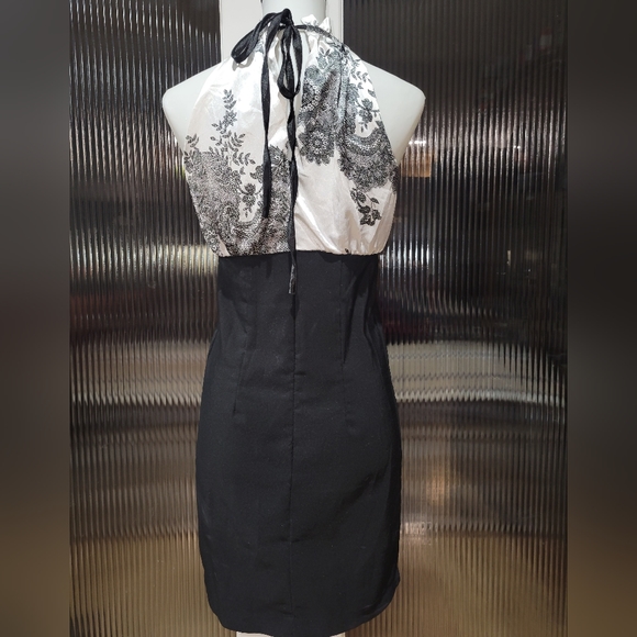 Majora Dress - Picture 2 of 6